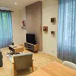 Apartment A Theme *