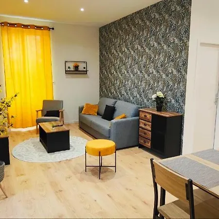 A Theme Apartment *