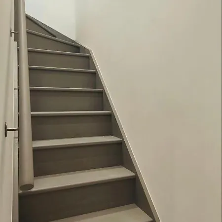 A Theme Apartment *